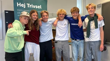 Et billede af elever fra 8.E på Skovshoved Skole, der spiller trivselsspillet.